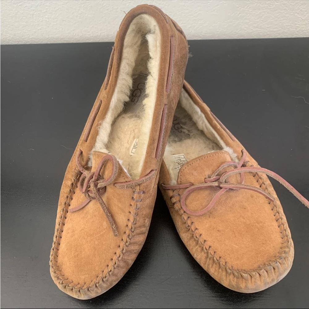 UGG Moccasin Slippers Size 8 Womens Dakota 5612 Chestnut Suede Round Toe Slip On